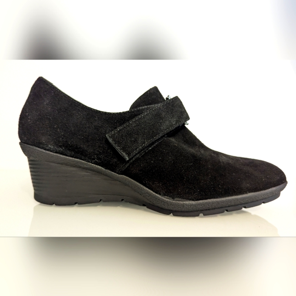Valdini black suede shoes 7US